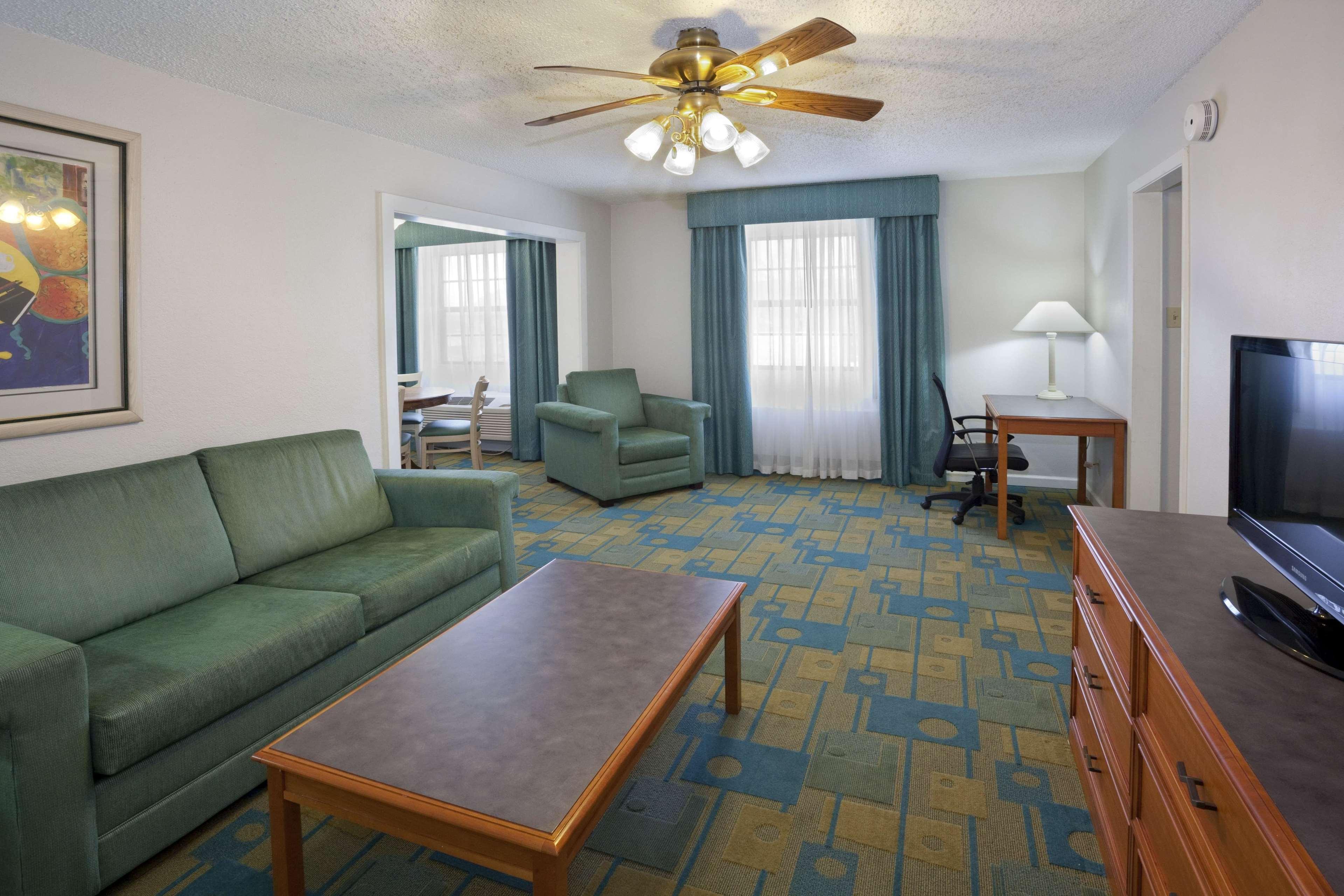 La Quinta Inn By Wyndham Omaha West Exterior foto