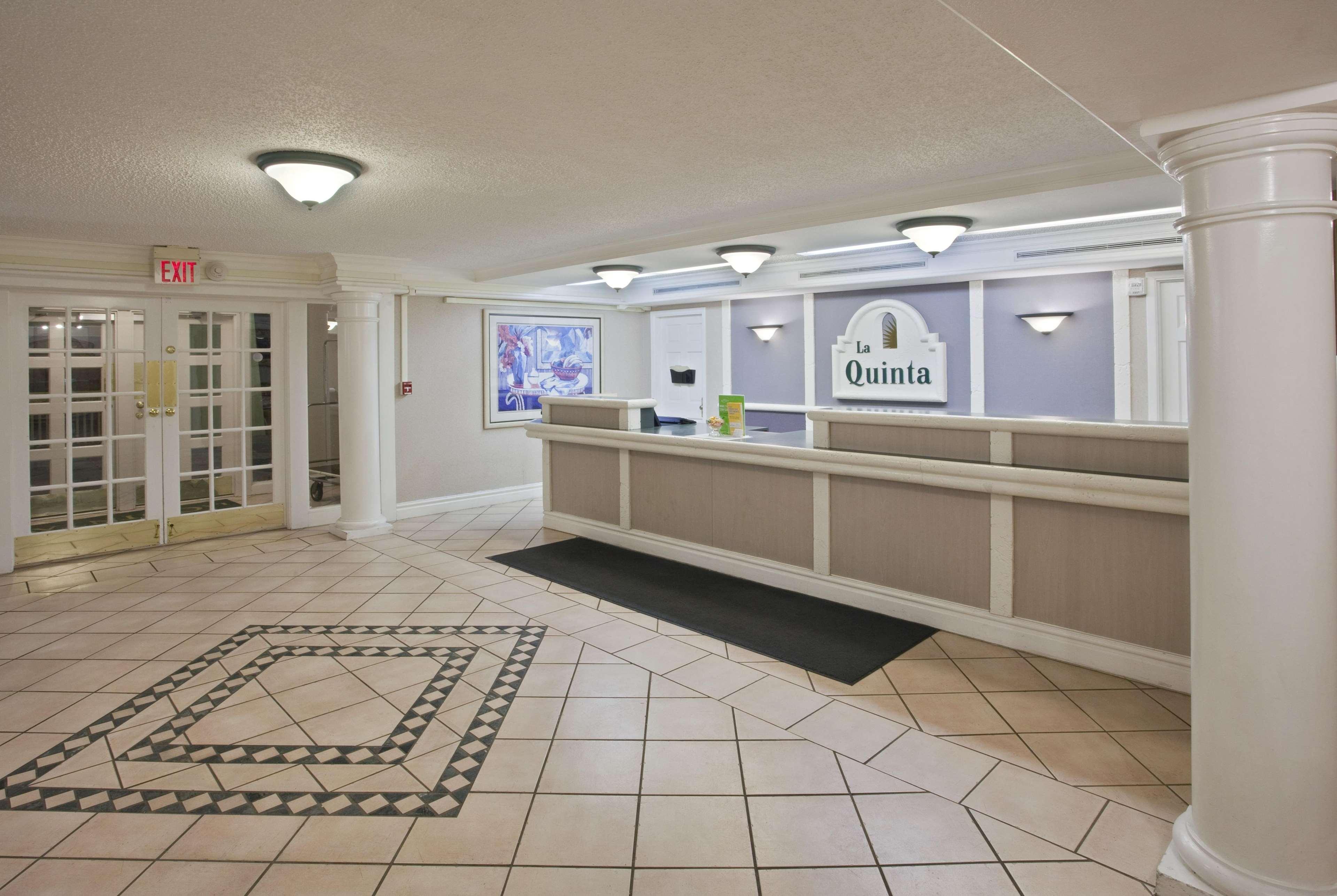 La Quinta Inn By Wyndham Omaha West Exterior foto