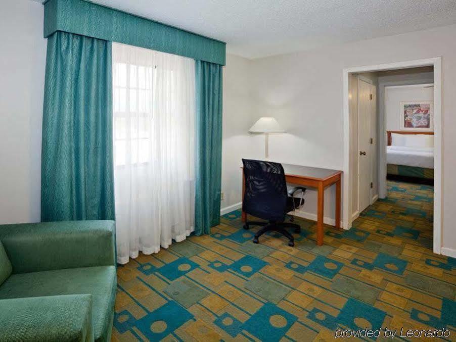 La Quinta Inn By Wyndham Omaha West Exterior foto